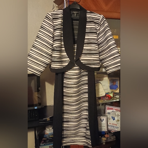2 piece dress and jacket set - Picture 1 of 6